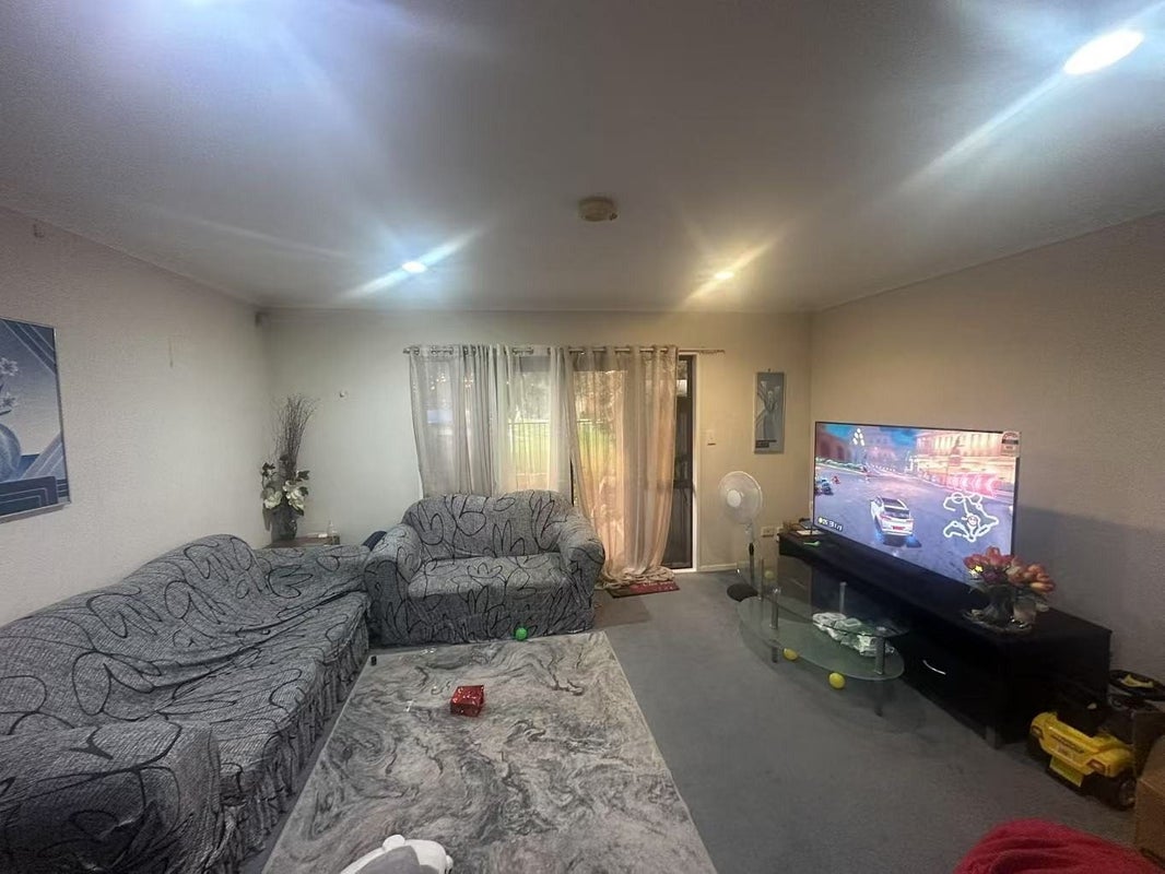 16/3 Ambrico Place, New Lynn, Auckland - Carousel 2