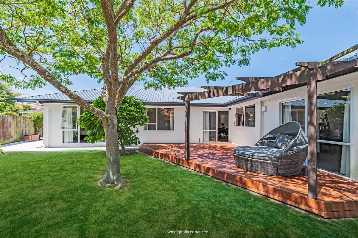 10 Beauford Place, Parklands, Christchurch - Carousel 2