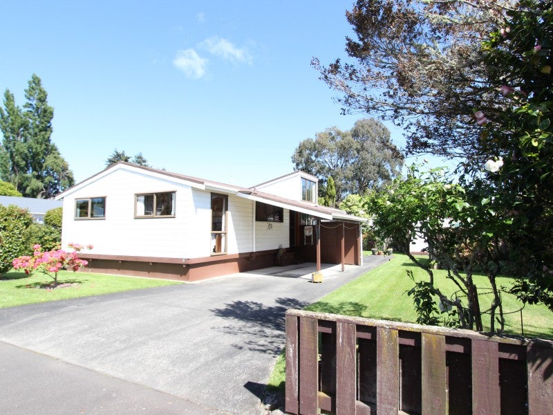 5D Churchill Street, Pahiatua - Carousel 1
