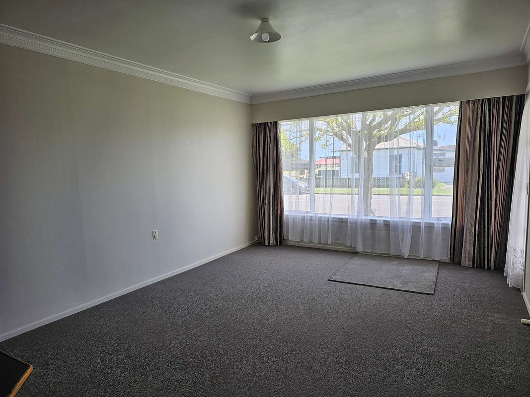 4 Sussex Street, Levin, Levin - Carousel 2