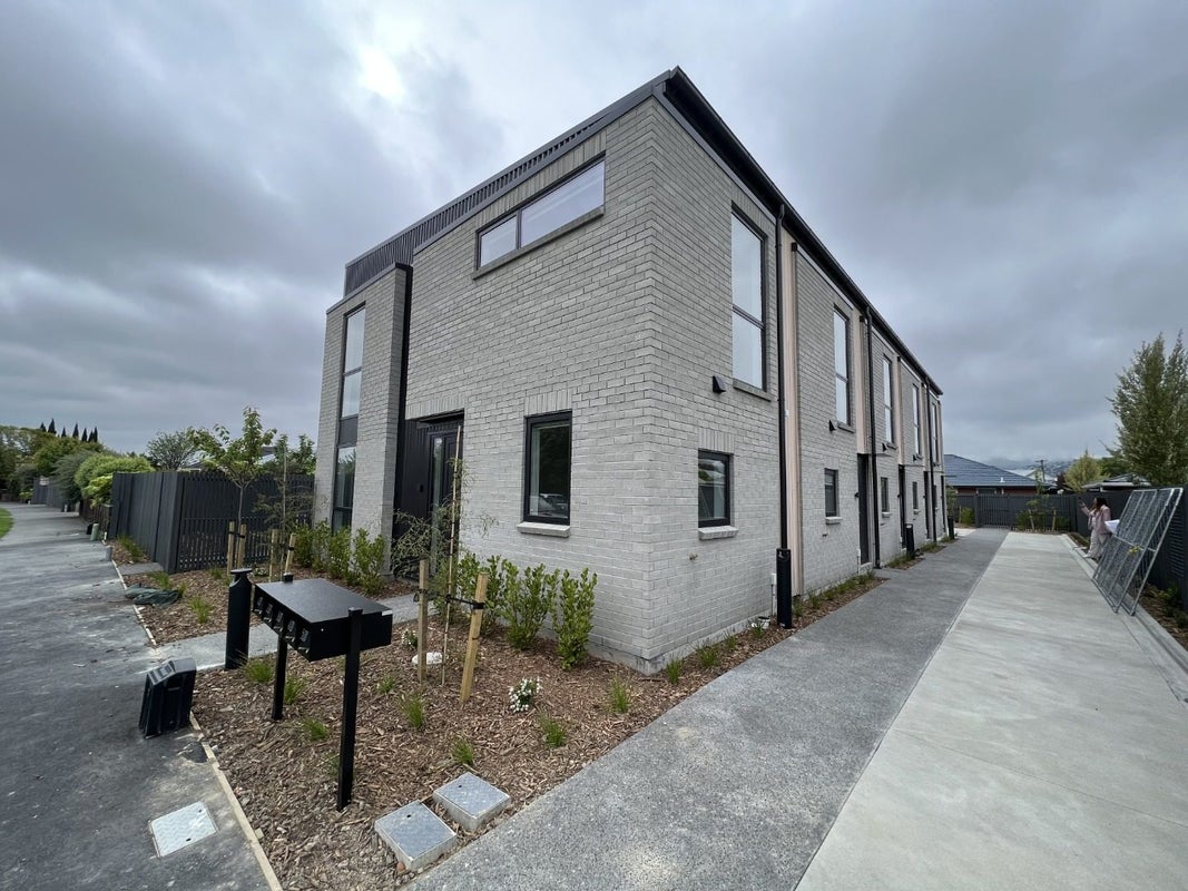 2/20 Bewdley Street, Spreydon, Christchurch - Carousel 1