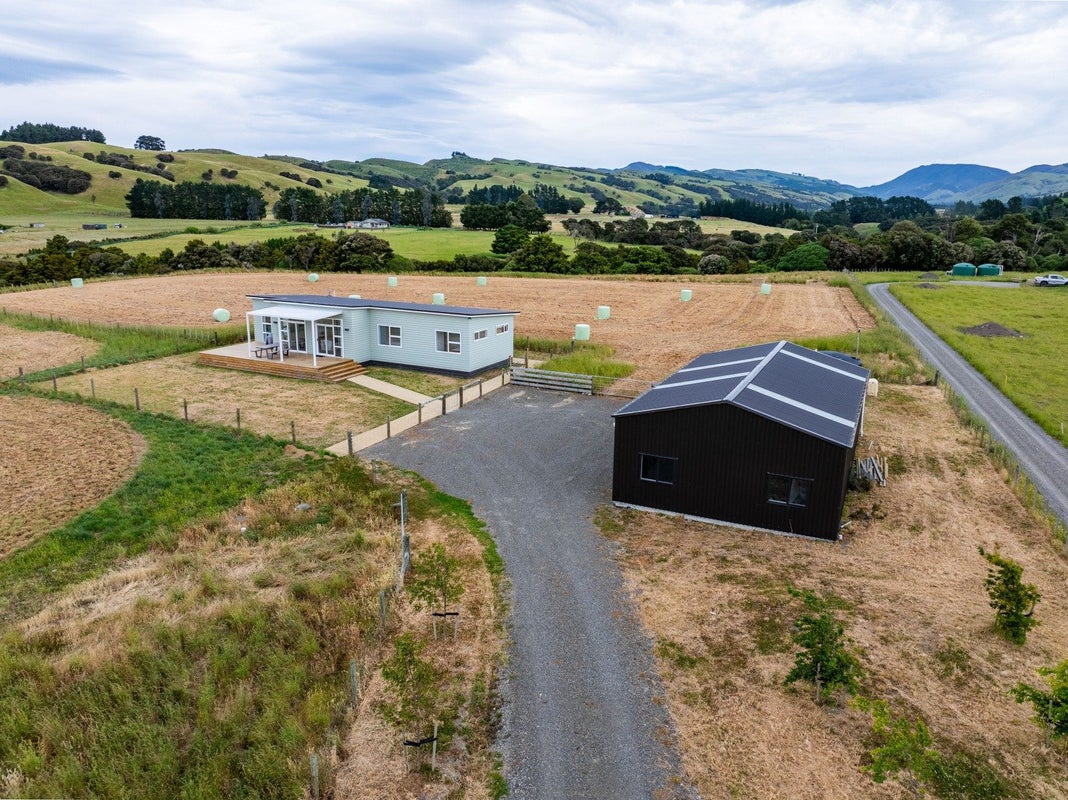 117E Ruakokoputuna Road, Martinborough - Carousel 1