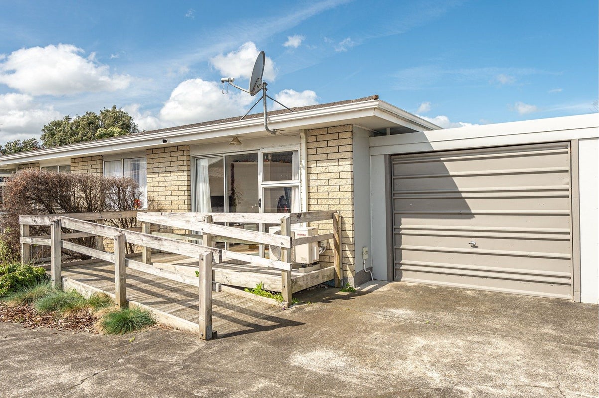 2/234 Heads RD, Gonville, Whanganui - Carousel 1