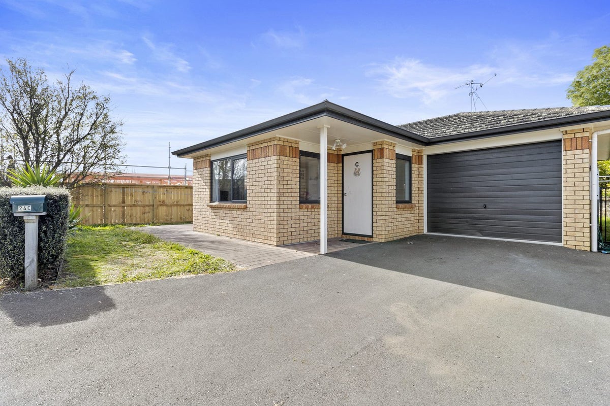 24C Heath Street, St Andrews, Hamilton - Carousel 1