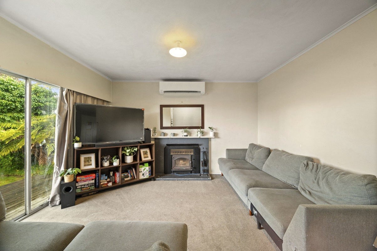 22 Tui Road, Western Heights, Rotorua - Carousel 1