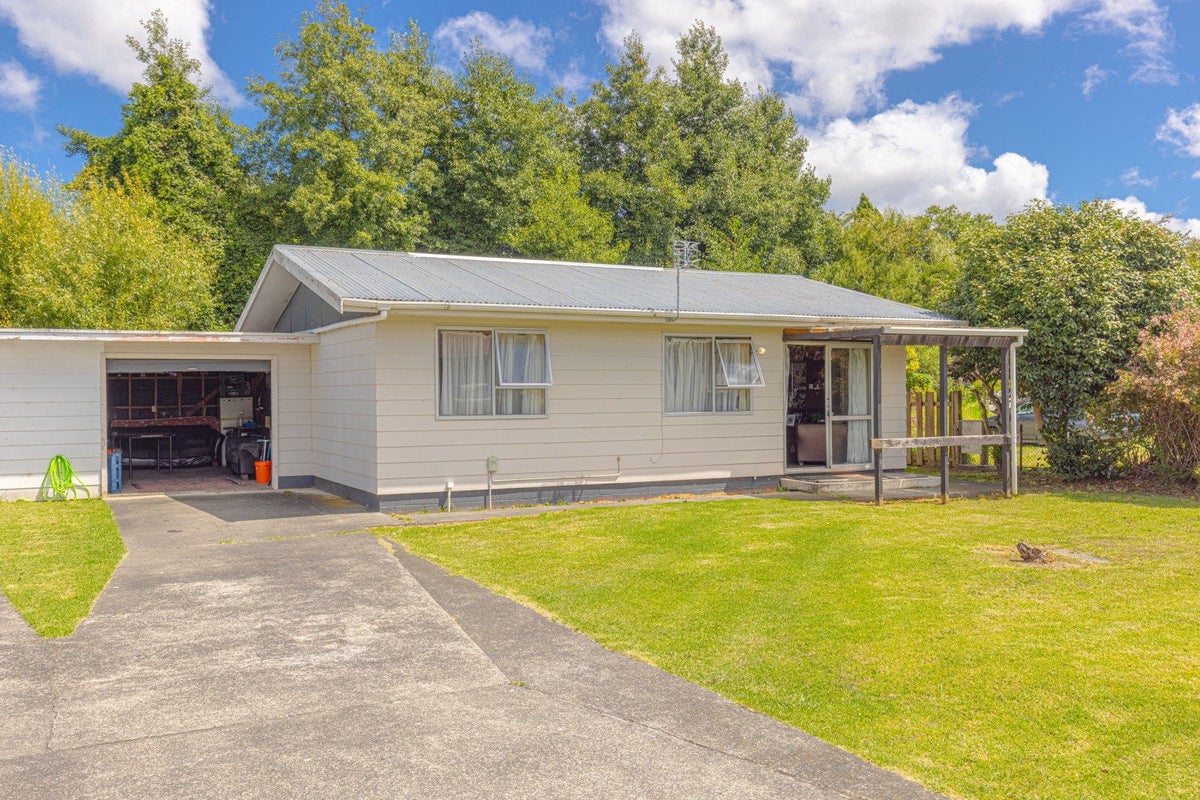 8A Queen Street, Aramoho, Whanganui - Carousel 1