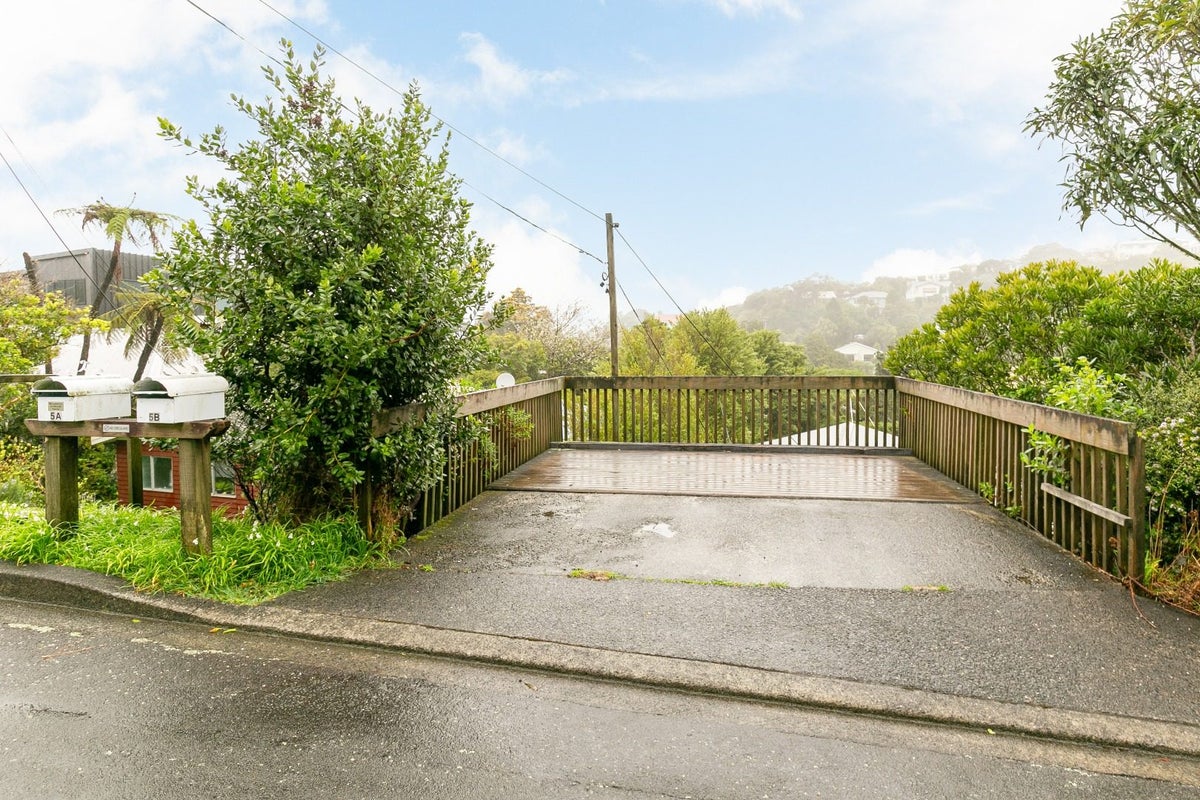 5A Orleans Street, Ngaio, Wellington - Carousel 12