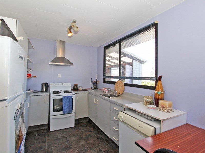 33A Te Puke Street, Titahi Bay, Porirua - Carousel 2