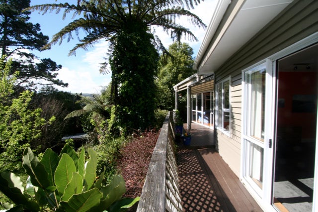 196 Park Road, Belmont, Lower Hutt - Carousel 1