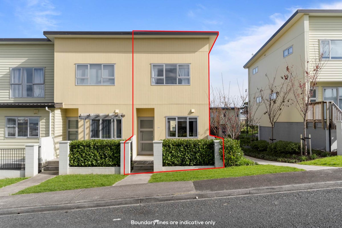 13/11 Ray Small Drive, Papakura, Auckland - Carousel 2
