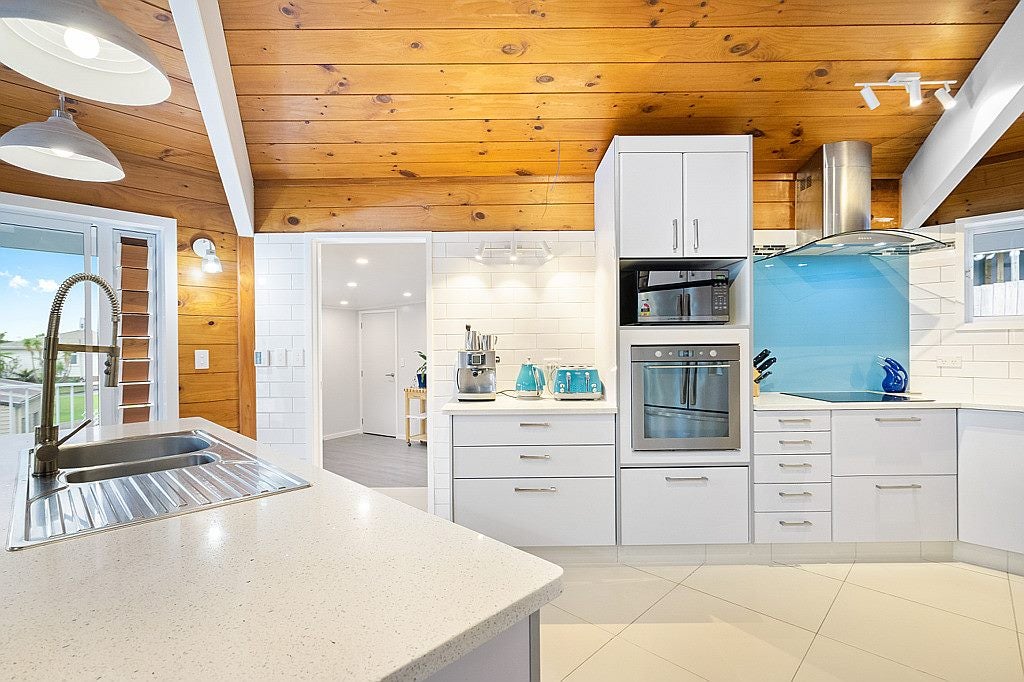 4 Gibbia Way, Beachlands, Auckland - Carousel 1