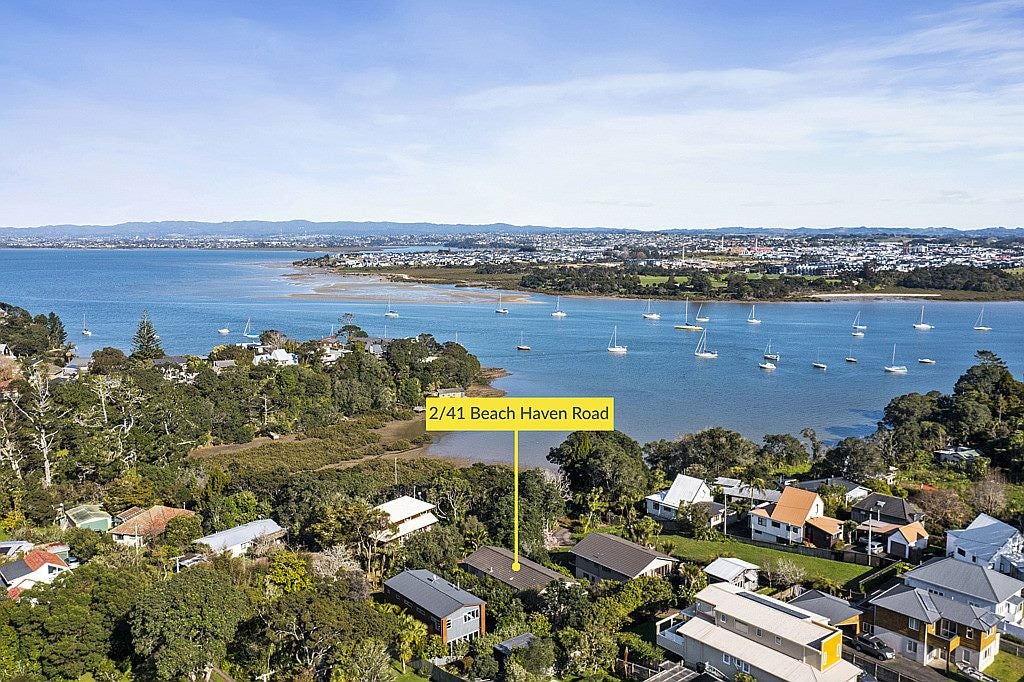 2/41 Beach Haven Road, Beach Haven, Auckland - Carousel 1