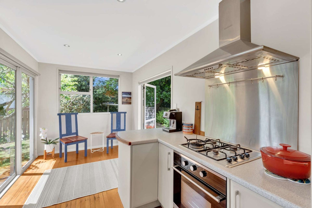 114 The Circle, Manly, Whangaparaoa - Carousel 2