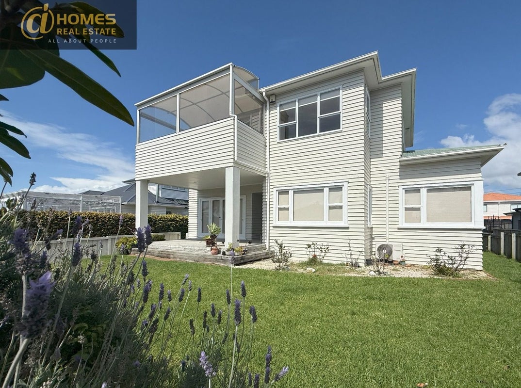 31 Colchester Avenue, Glendowie, Auckland - Carousel 1