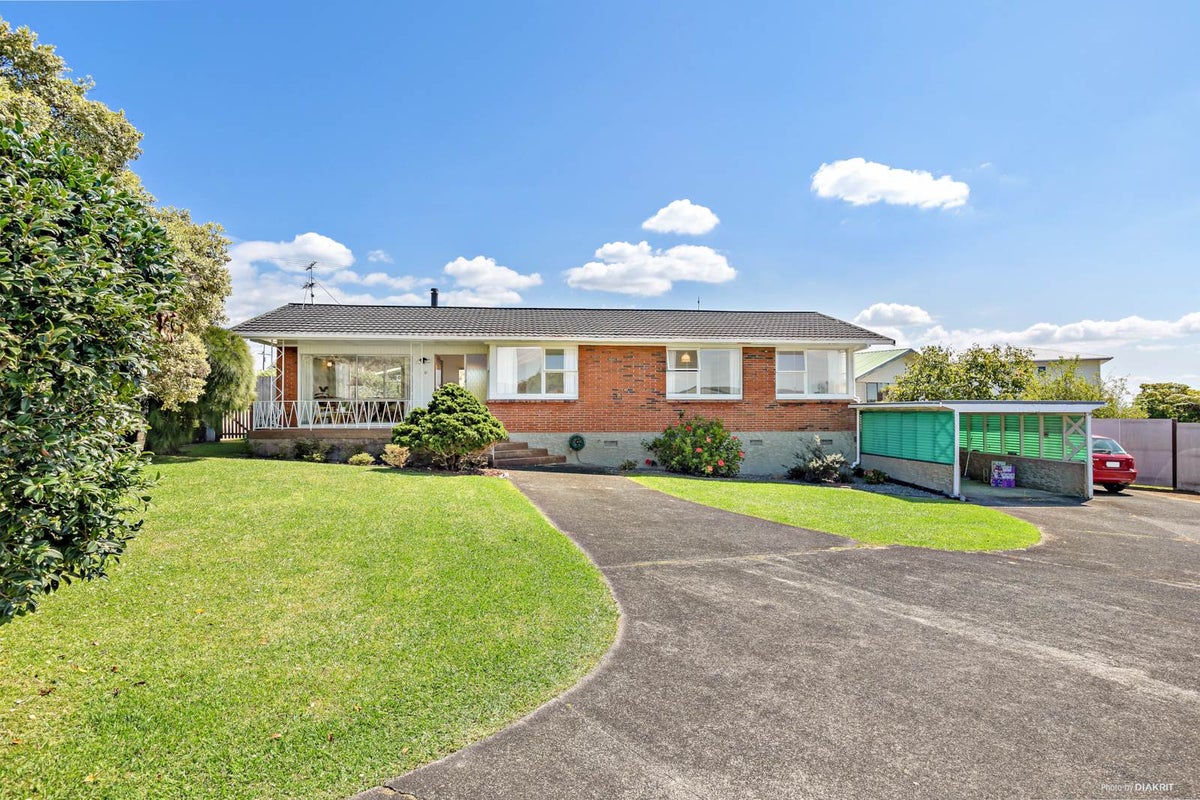 10 Terry Street, Blockhouse Bay, Auckland - Carousel 1