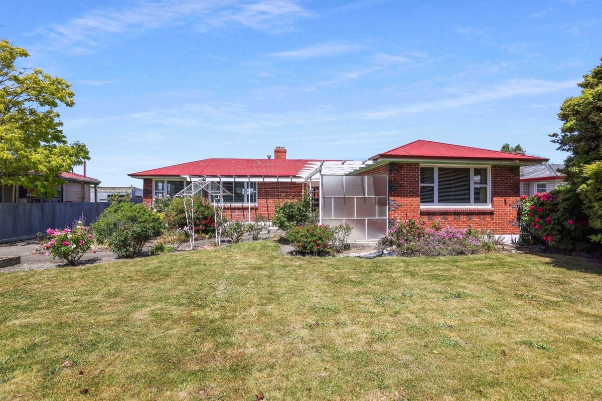 75 Archibald Street, Tinwald, Ashburton - Carousel 1