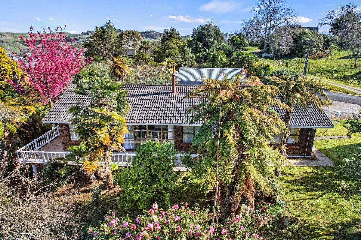 76 Mangarino Street, Te Kuiti - Carousel 2