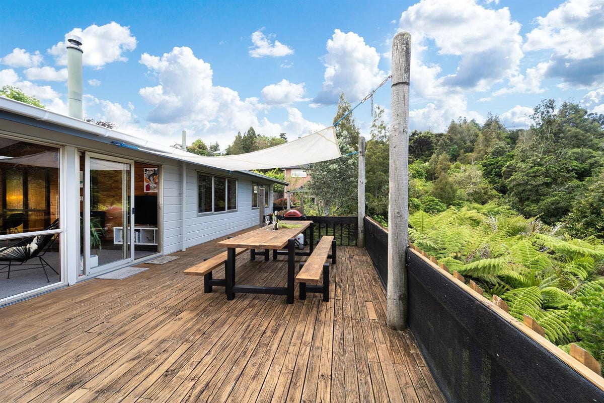 27 Reynolds Place, Torbay, Auckland - Carousel 1