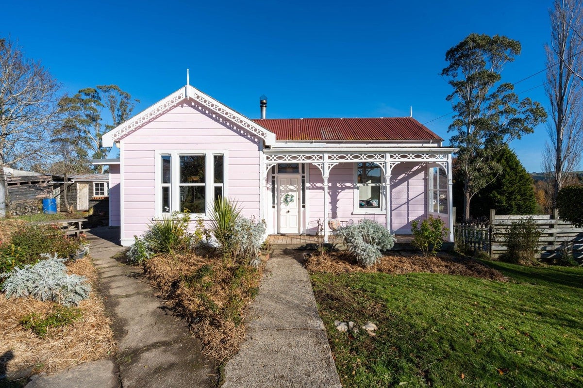 36 Pensher Street, Waitahuna, Lawrence - Carousel 1