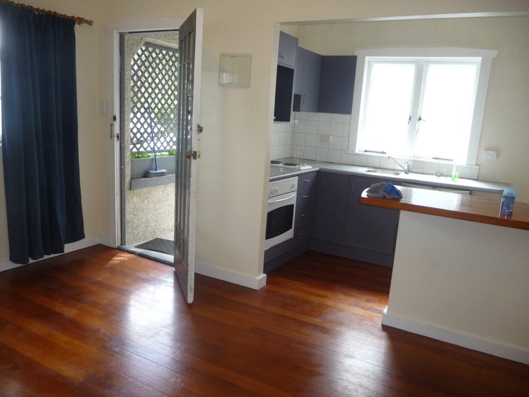 2/10 Huntly Avenue, Grafton, Auckland - Carousel 1