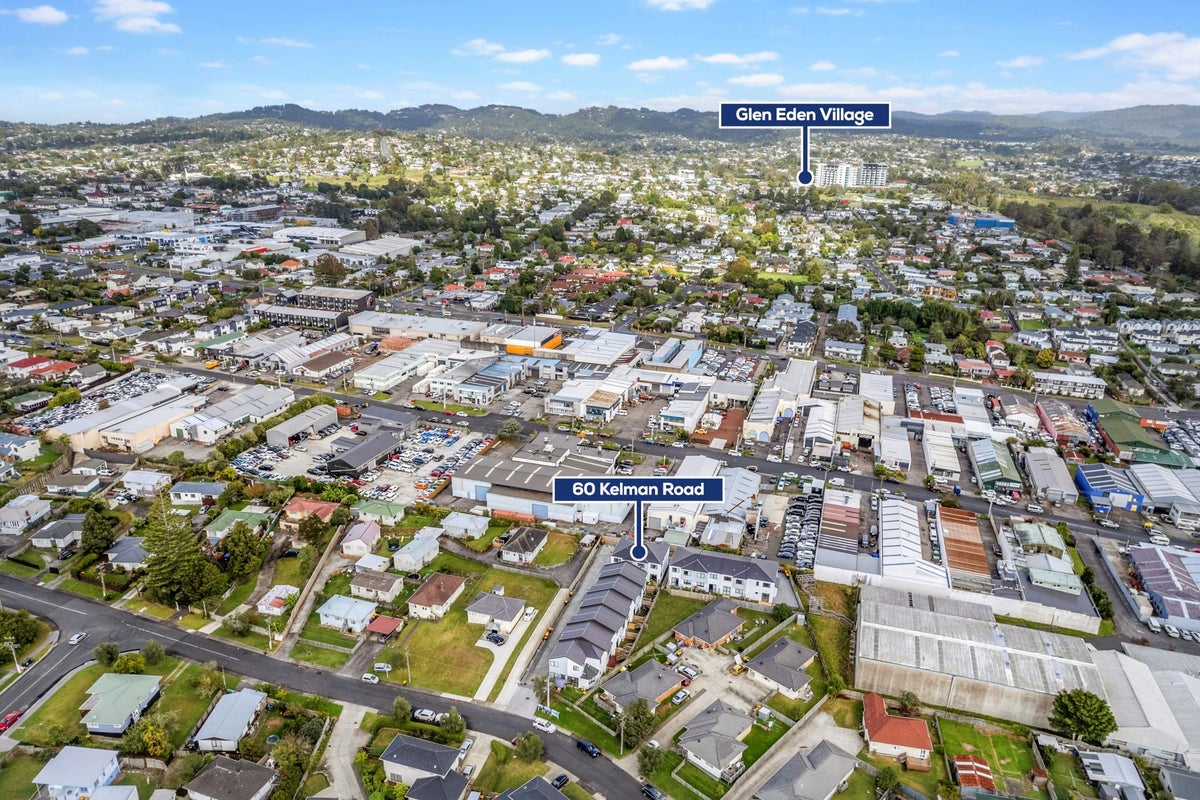 4/60 Kelman Road, Kelston, Auckland - Carousel 13