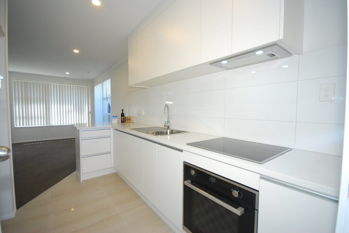 18A Clinker Street, Three Kings, Auckland - Carousel 1
