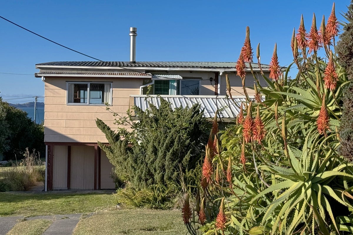 8 Washington Avenue, Snells Beach, Snells Beach - Carousel 1