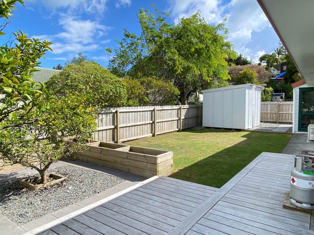 1/12 Knott Road, Stanmore Bay, Whangaparaoa - Carousel 17