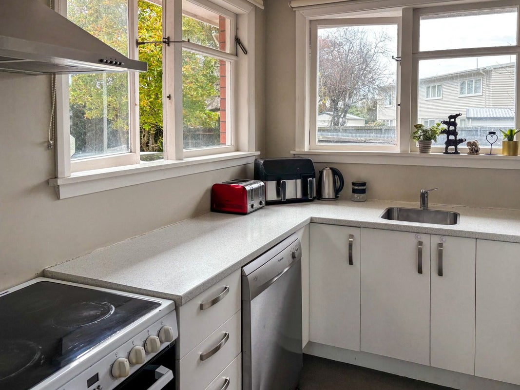 33 Guildford Street, Burnside, Christchurch - Carousel 2