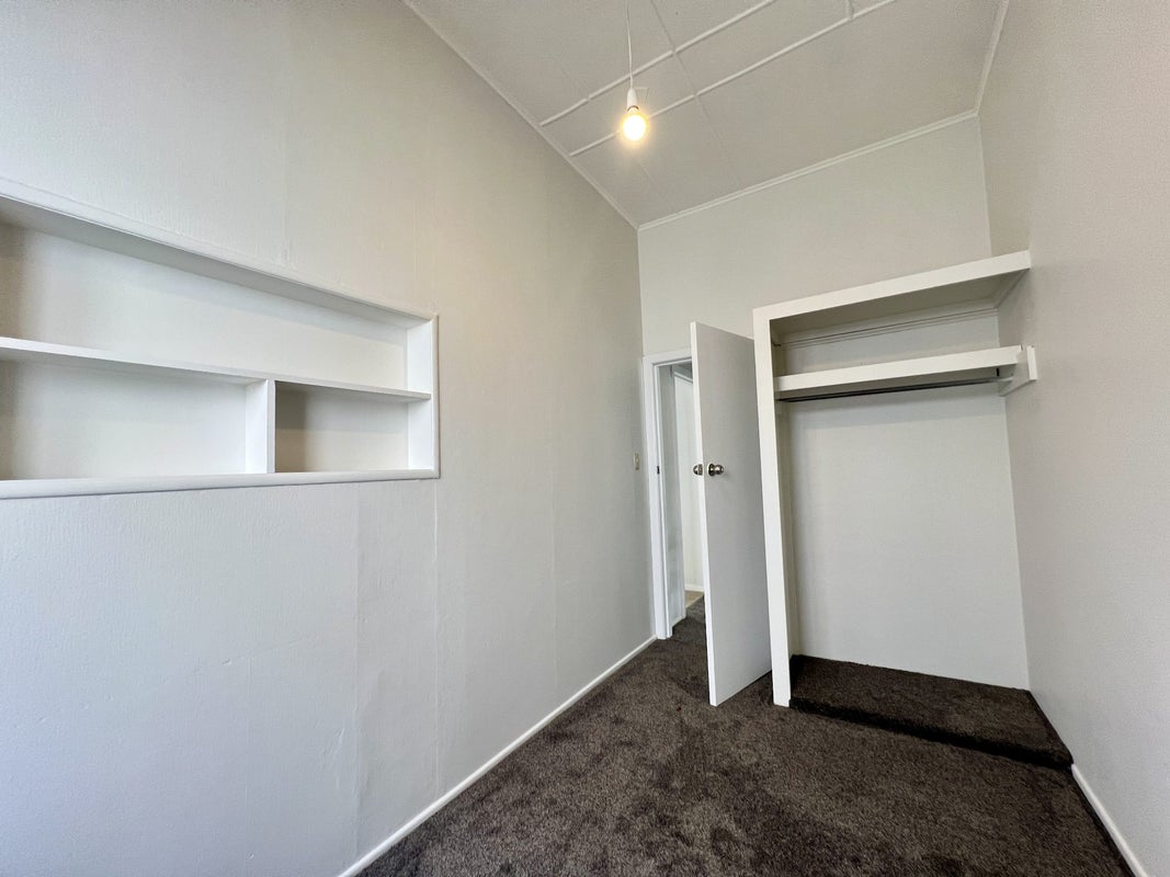7 Hadfield Terrace, Kelburn, Wellington - Carousel 26