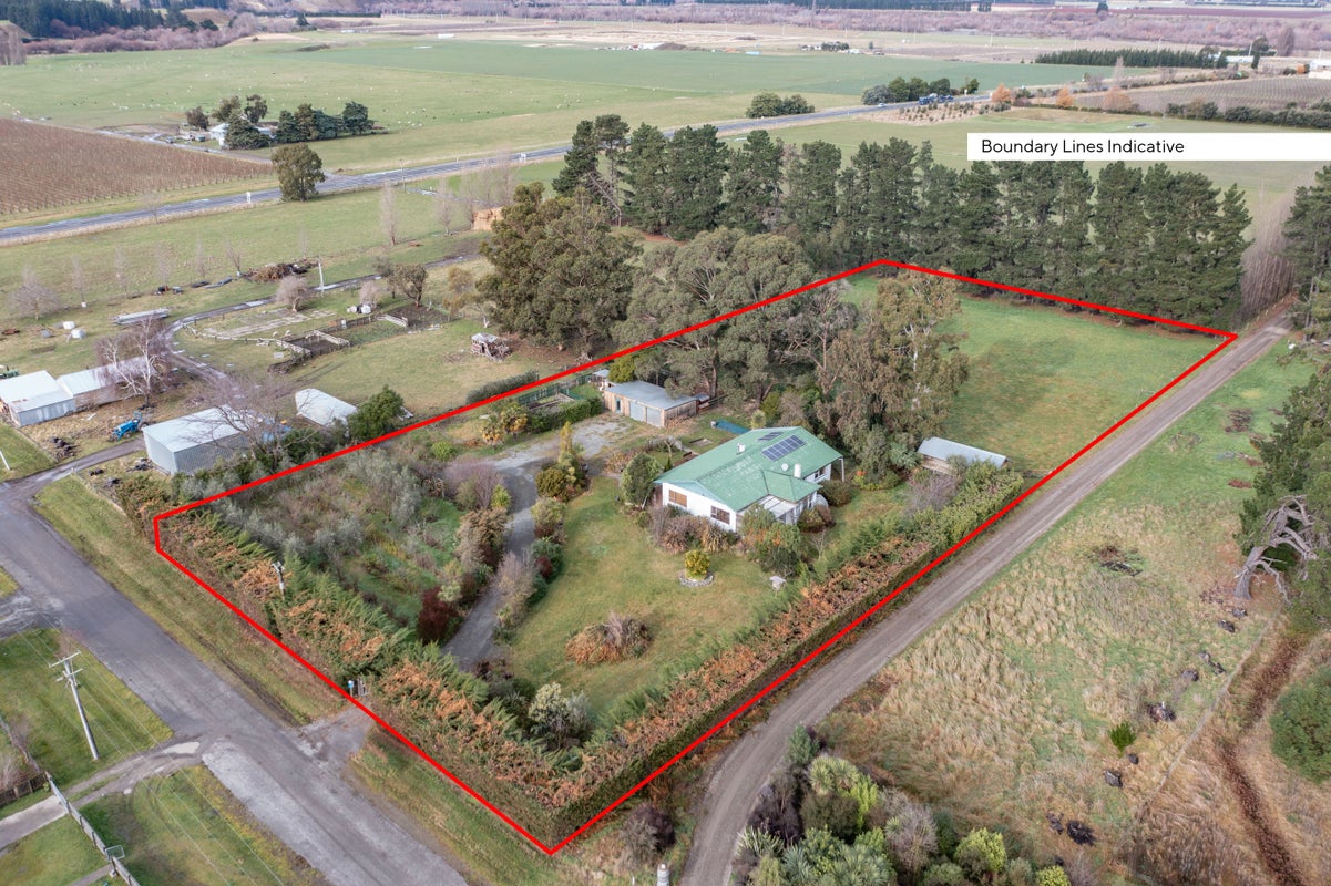 8 Anzac Street, Waipara, Waipara - Carousel 1
