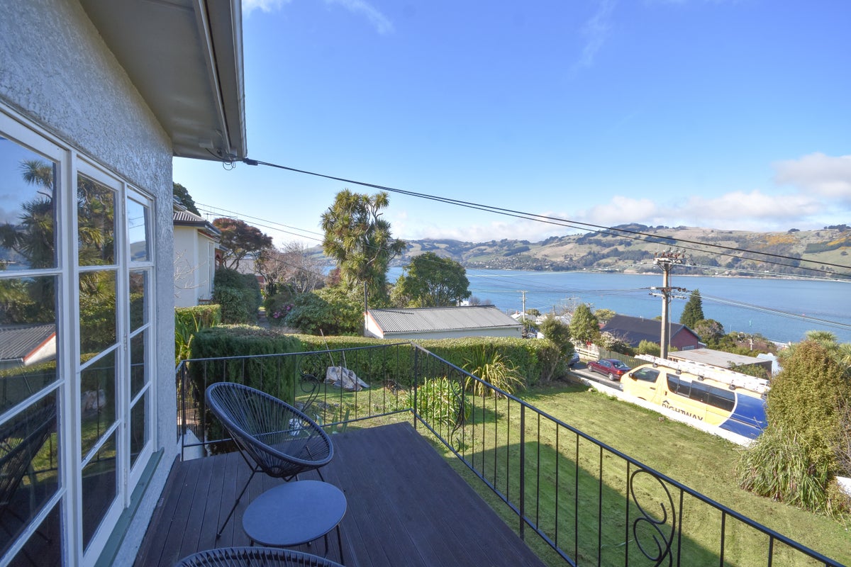 37 Totara Street, Ravensbourne, Dunedin - Carousel 1