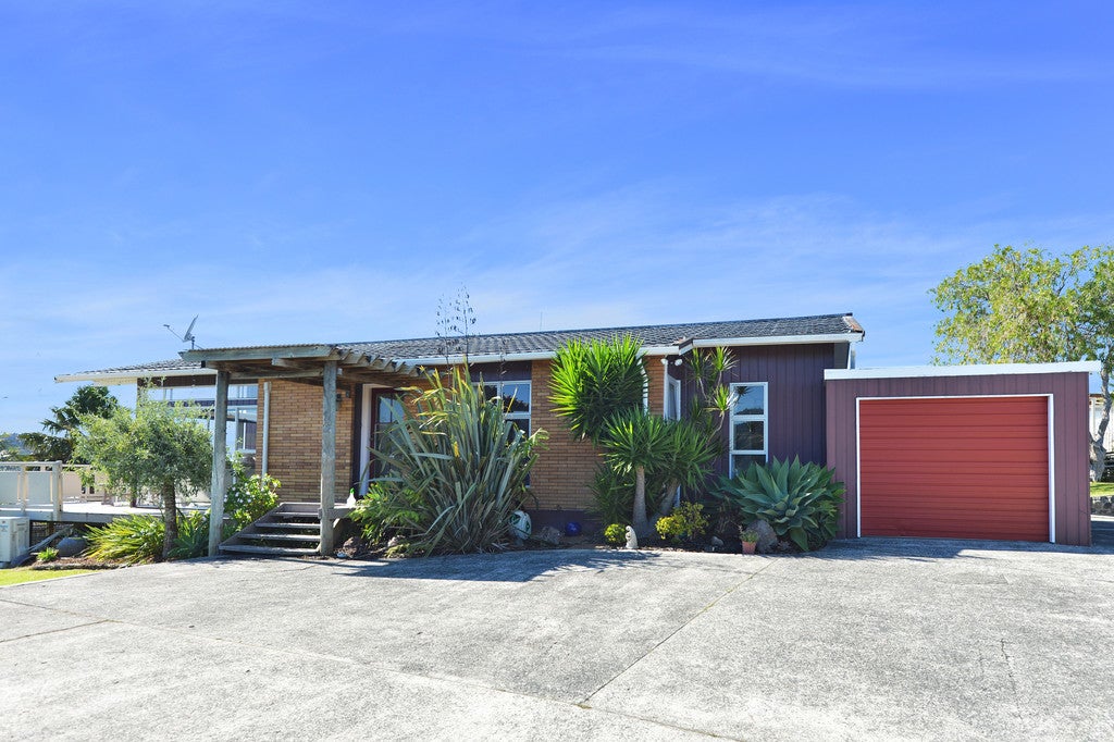 15 Mountain Road, Morningside, Whangarei - Carousel 1