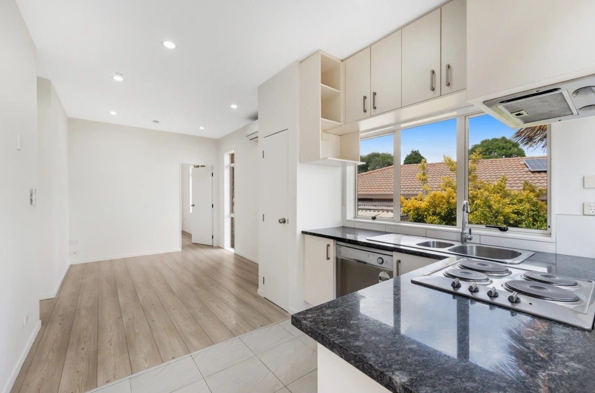 123 Whitford Road, Northpark, Auckland - Carousel 2