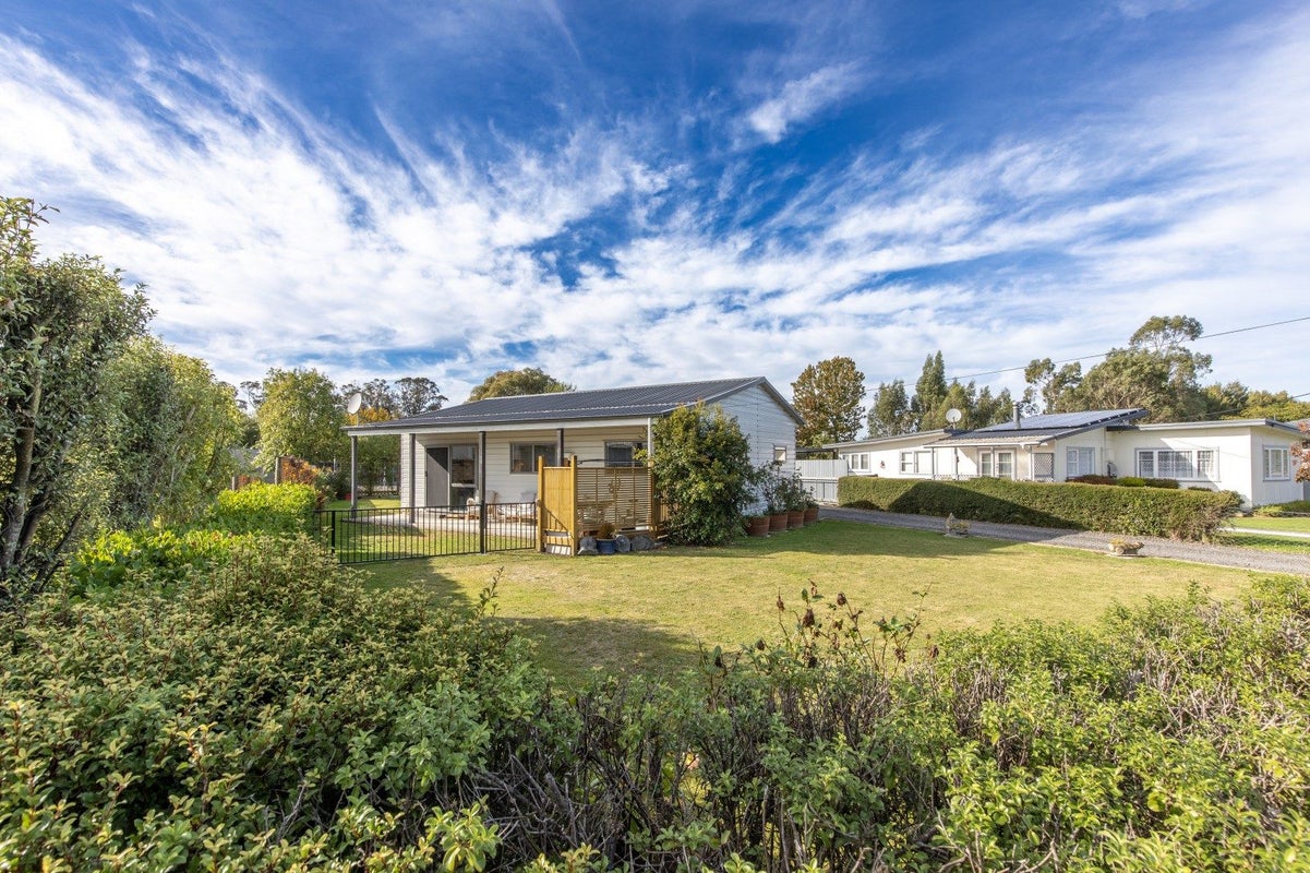7 Douglas Road, Waipukurau, Waipukurau - Carousel 1