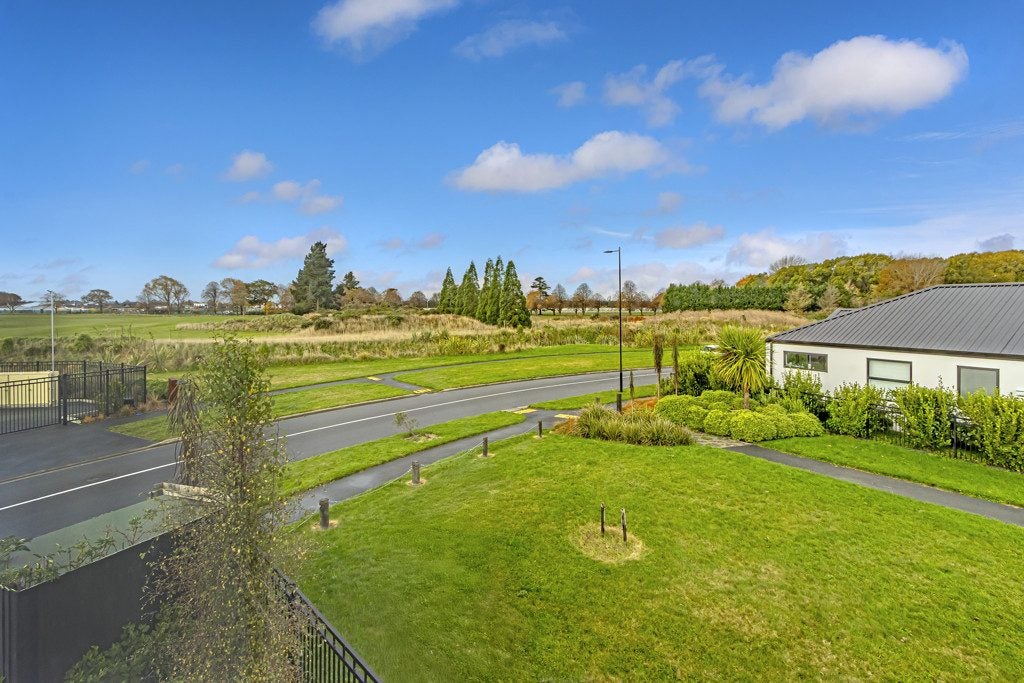 16 Miromiro Street, Broomfield, Christchurch - Carousel 14