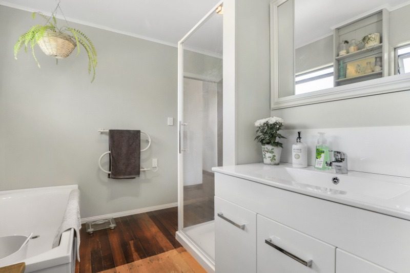 33 Greenhaven Avenue, Opaheke, Papakura - Carousel 9