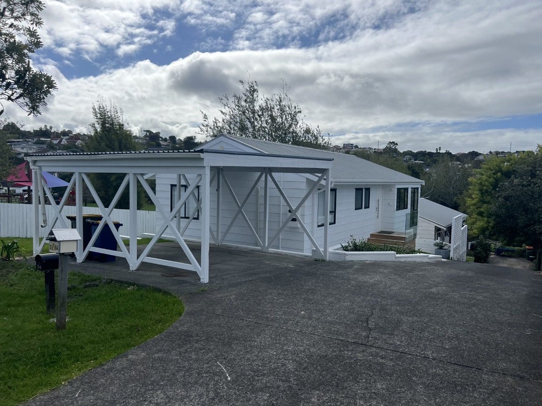 1/54 Trias Road, Totara Vale, Auckland - Carousel 1
