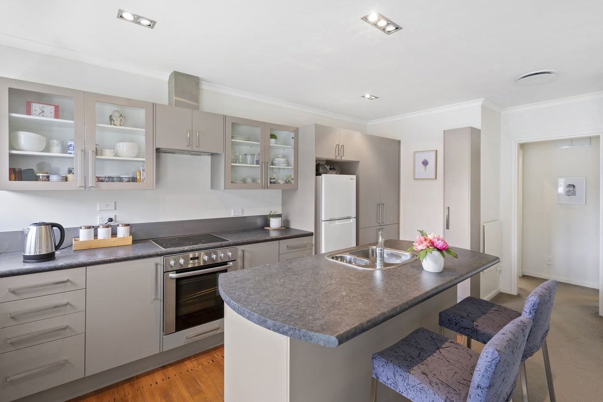300 Karori Rd, Karori, Wellington - Carousel 2
