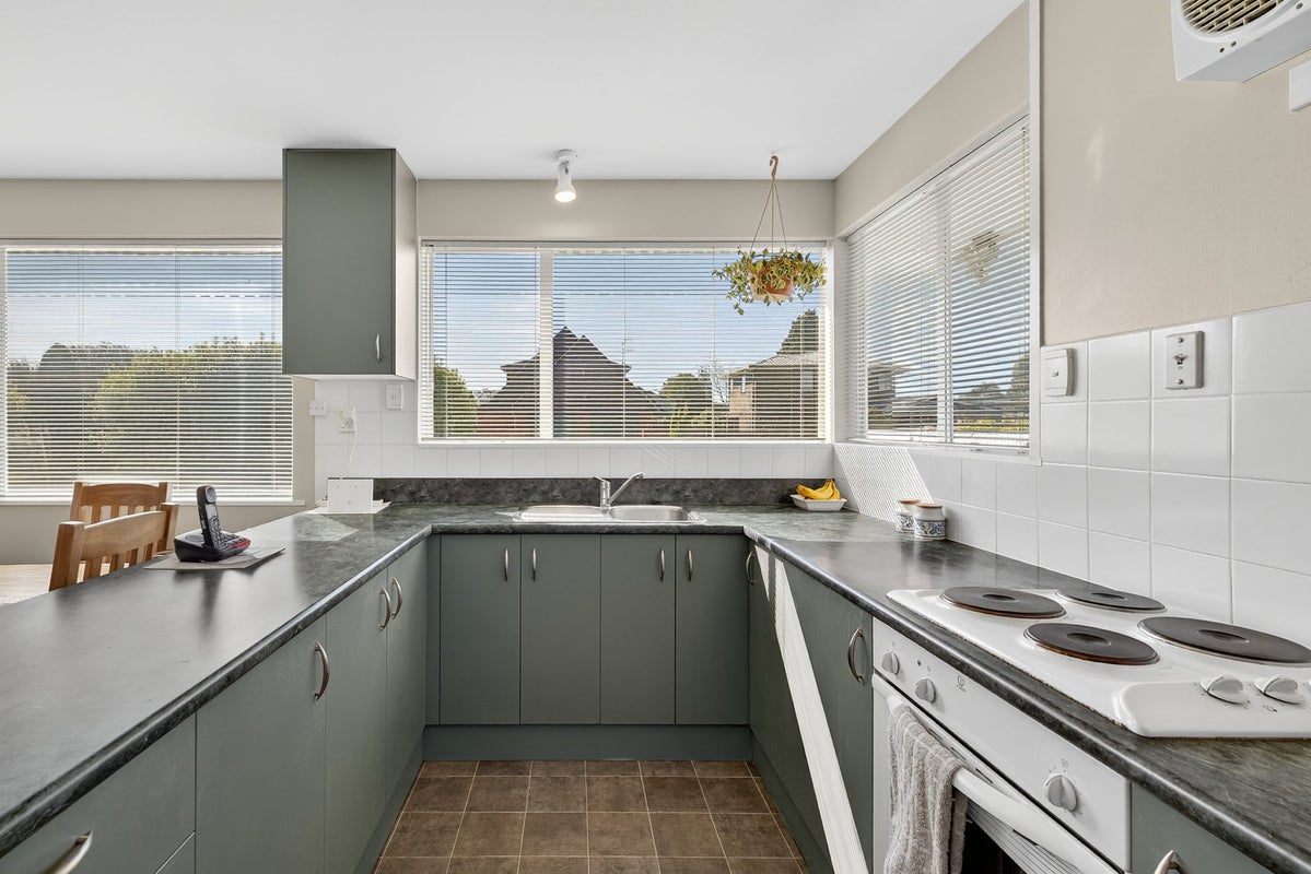 7 Talltree Avenue, Avonhead, Christchurch - Carousel 2