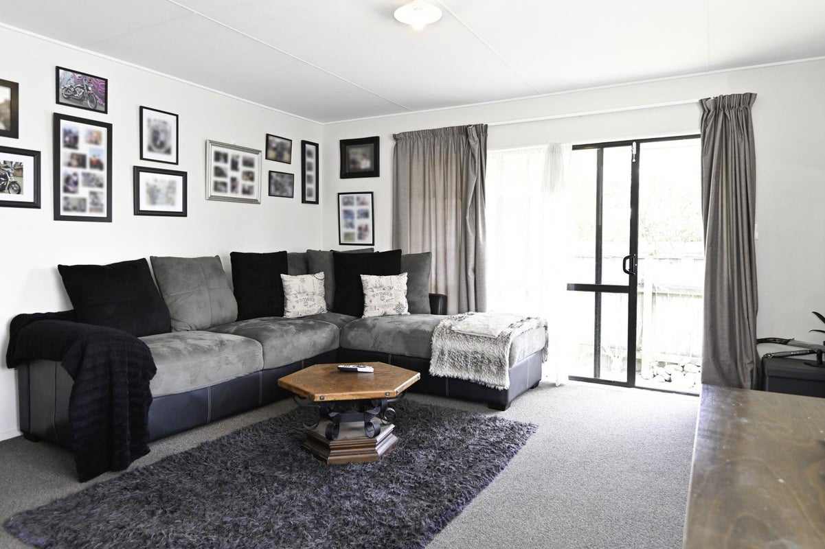913D Nelson Street North, Mayfair, Hastings - Carousel 2