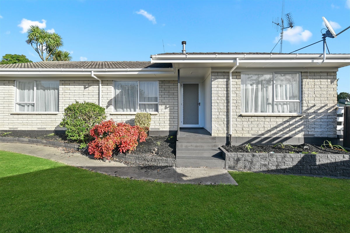 20 Cypress Crescent, Pukete, Hamilton - Carousel 14