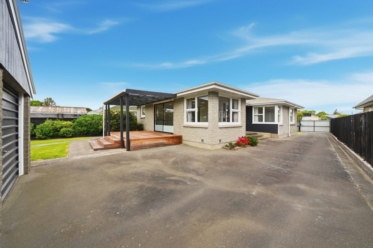 32 Reynolds Avenue, Bishopdale, Christchurch - Carousel 1