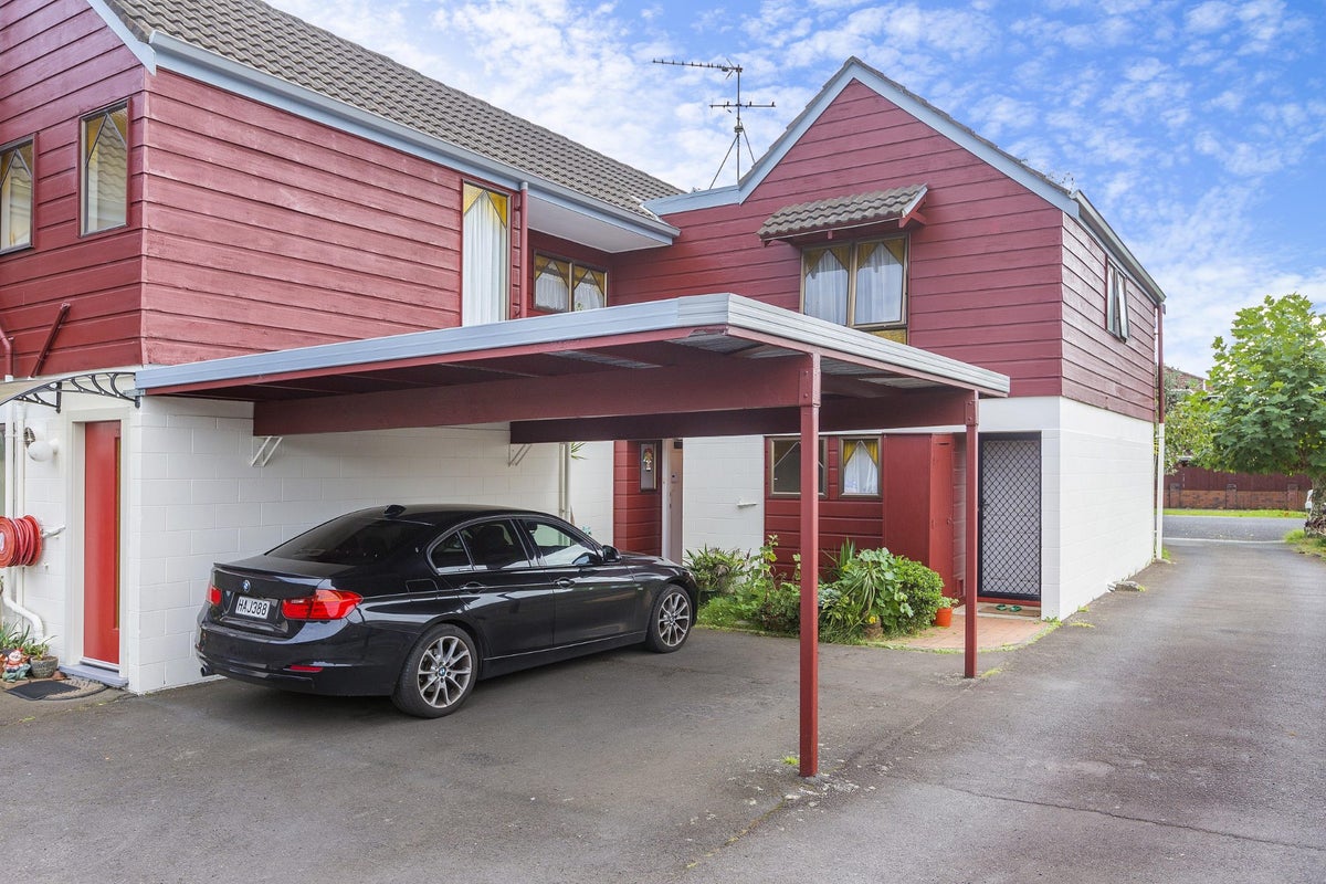 2/8 King George Avenue, Epsom, Auckland - Carousel 10