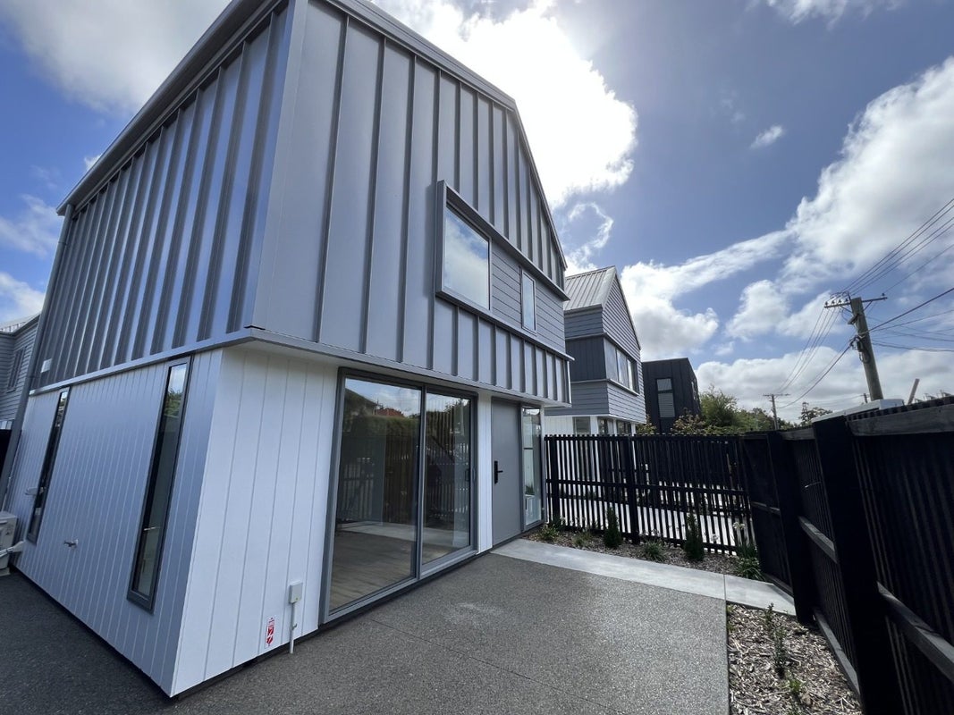 1/16 Hume Street, Sydenham, Christchurch - Carousel 1