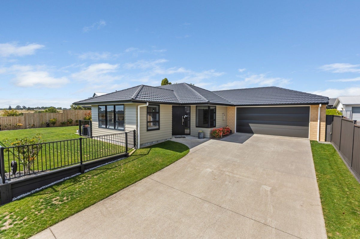 10 Ta Paora Drive, Bell Block, New Plymouth - Carousel 2