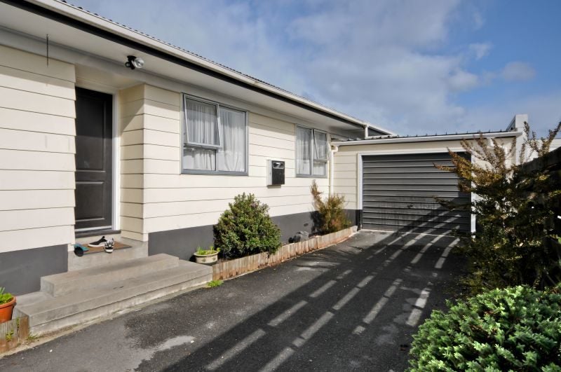 10B Crescent Court, Melville, Hamilton - Carousel 2