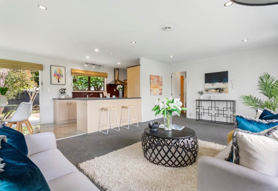 24 Pinehurst Place, Wattle Downs, Auckland - Carousel 1