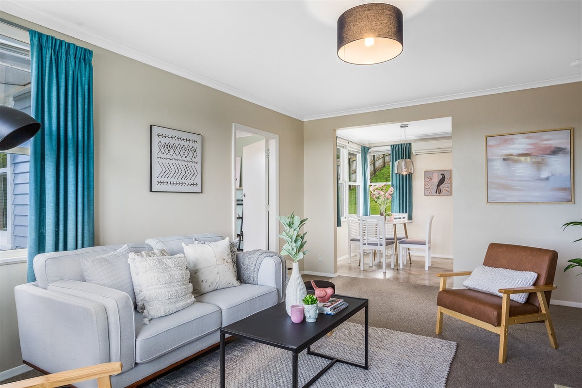 44 Downes Street, Titahi Bay, Porirua - Carousel 3