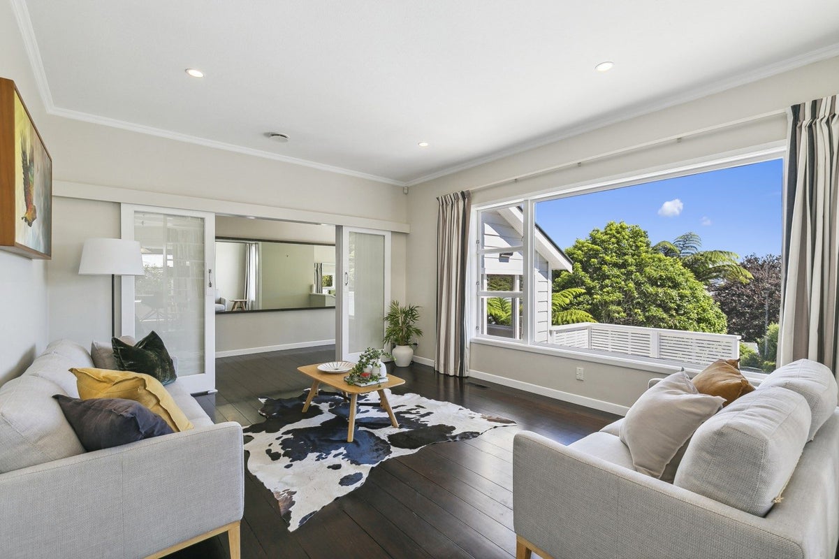 2 Poona Street, Khandallah, Wellington - Carousel 2